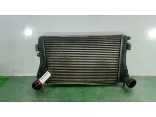 Интеркулер  1K0145803CD   Audi A3 S3 A3 Sportback 8P 2.0