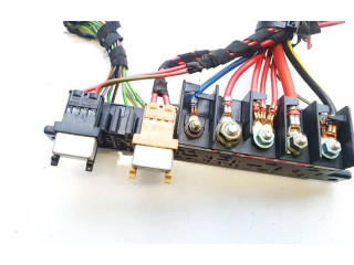 Pojistková skříňka 8l0941822 Audi TT Mk1 2000