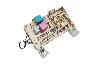 Блок предохранителей  89221-0F010   Toyota Corolla Verso AR10    