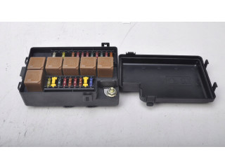 Pojistková skříňka 518053608 Aston Martin DB7 2001