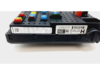 Блок предохранителей 30728512   Volvo XC90    