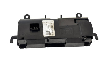 Блок управления климат-контролем P31674023, 19W426   Volvo XC90