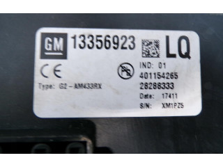 Блок предохранителей 13356923 Opel Meriva B