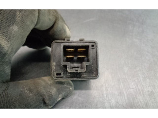 Блок предохранителей 88017SA000 Subaru Forester SG