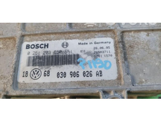 Блок управления двигателем Блок управления 0261203650, 030906026AB   Volkswagen Golf III