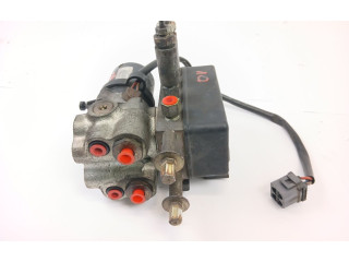 Рулевая рейка  Ручка стеклоочистителей 10044707343   Volvo 460 1990 - 1996 года