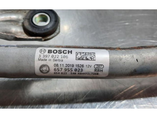 Vstřikovací lišta 657955023B Skoda Scala