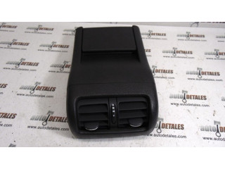 Задняя воздушная решётка