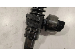 Vstřikovač 038130073AS   Volkswagen Caddy  pro naftový motor 2.0  