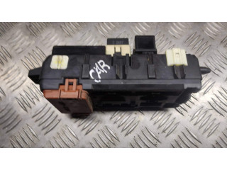 Блок предохранителей MR318828 Mitsubishi Carisma