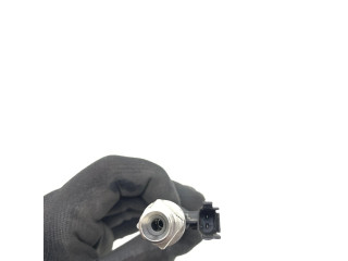 Vstřikovač 7599876, 0261500136 BMW 7 F01 F02 F03 F04 pro benzínový motor 4.4 N63 B44 B