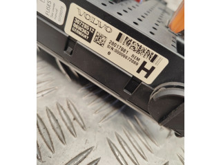 Блок предохранителей 30728512   Volvo V70    