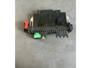 Блок предохранителей A2305454032, A2305454032 Mercedes-Benz SL R230