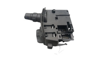 Ручка стеклоочистителей 8201577528 Renault Kangoo II