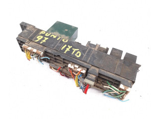   Pojistková skříňka 7676504, A727551   Fiat Punto (176) 1993