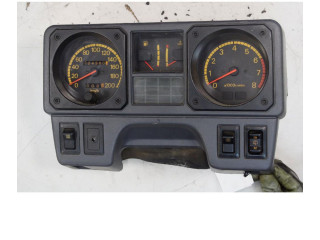 Přístrojová deska Mitsubishi Pajero 1987 MB741965