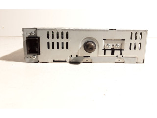 Радио/ проигрыватель CD/DVD / навигация