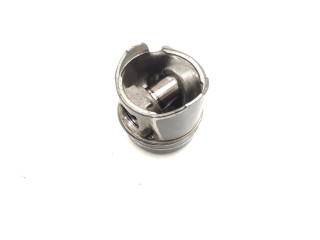  Поршень D4204T D4204T  Volvo V70  