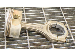 Píst 7838623, 7840918 BMW 5 E60 E61 pro benzínový motor 5.0 S85 B50 A