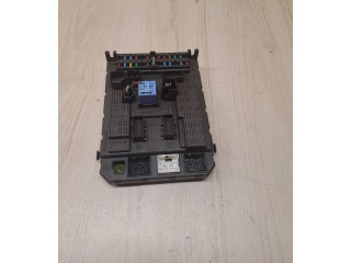 Блок предохранителей 9651938180   Citroen C8    