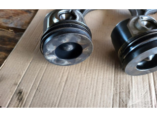 Píst 059AA   Audi Q7 4L     