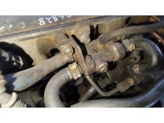 Топливная рампа Alfa Romeo 166 2.4