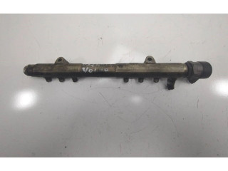 Топливная рампа 0445215023, 8699179   Volvo XC90  