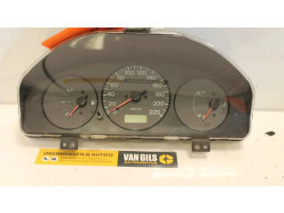 Přístrojová deska Mazda 323 2000