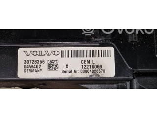 Блок предохранителей 30728356   Volvo V70    