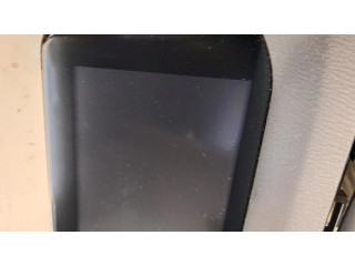 Радио/ проигрыватель CD/DVD / навигация