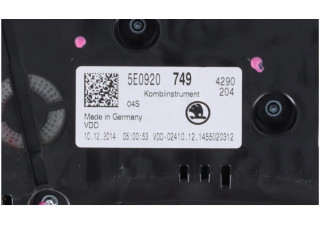 Панель приборов 5E0920749 Skoda Octavia Mk3 (5E)