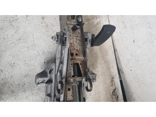 Крестовидная связь оси рулевого колеса