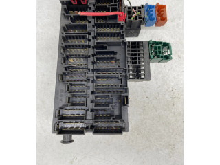 Блок предохранителей  357937039   Volkswagen Transporter - Caravelle T4    