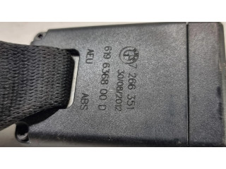 Средняя поясная пряжка ()