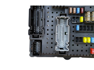 Блок предохранителей 8676391, 12217799   Volvo XC90    