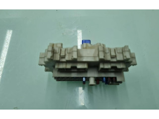 Pojistková skříňka Nissan Navara