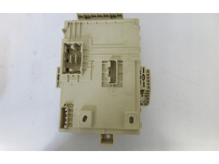 Блок предохранителей 91957J7310 KIA Ceed