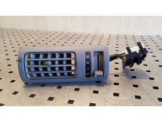 Задняя воздушная решётка