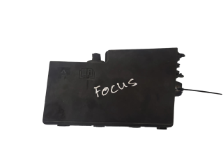 Блок предохранителей 6M5T14K733, 3M5T14A142AB   Ford Focus    