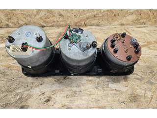 Přístrojová deska Porsche 944 1984