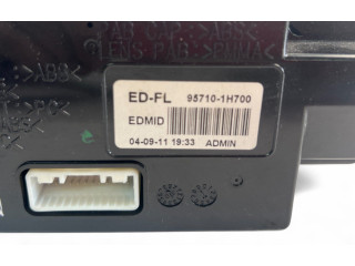 Дисплей    957101H700   KIA Ceed