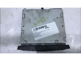 Радио/ проигрыватель CD/DVD / навигация