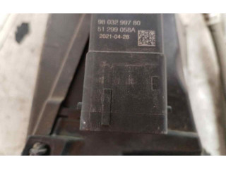 Блок предохранителей 9803299780   Opel Combo D    