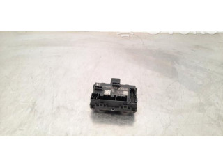 Блок управления центрального замка 4M0959593M Audi e-tron