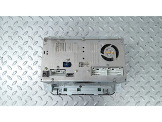 Радио/ проигрыватель CD/DVD / навигация