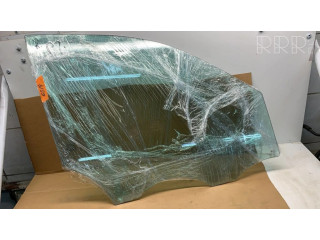 Основное стекло передних дверей (четырехдверного автомобиля)