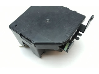 Блок предохранителей GJA3890AE, GJA3892AA Jaguar XJ X308