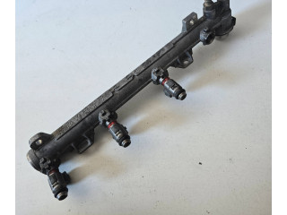 Топливная рампа 036133319   Audi A3 S3 8P   для двигателя BLS