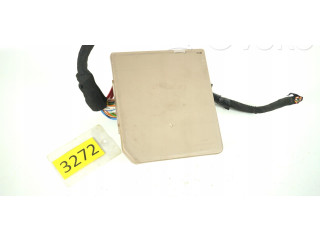 Блок предохранителей  674654A   Renault Clio III    