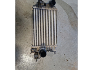 Интеркулер  13283253   Opel Meriva B 